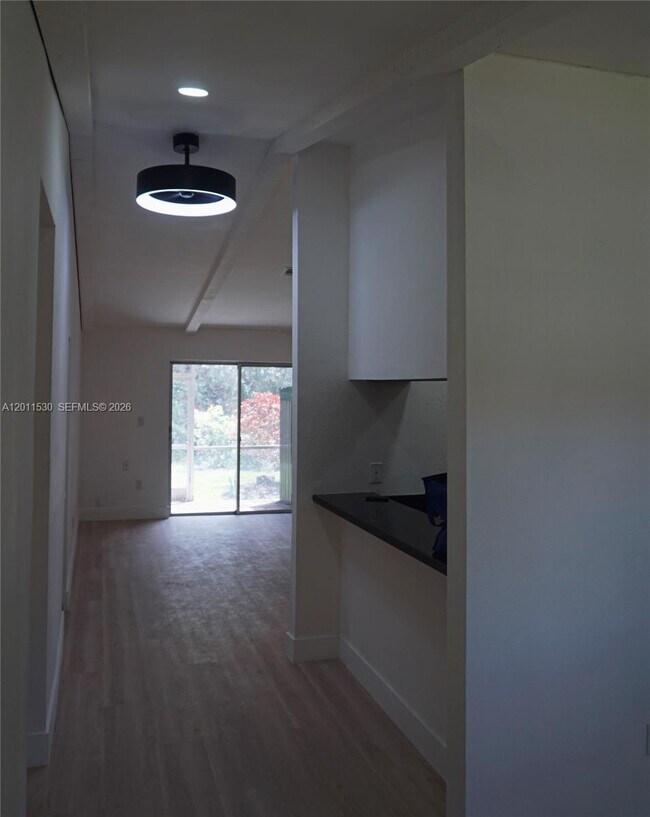 Building Photo - 10722 La Placida Dr