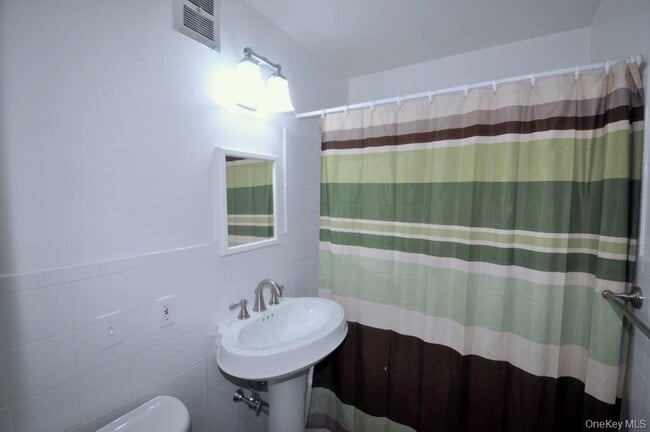 Building Photo - 119 Dehaven Dr