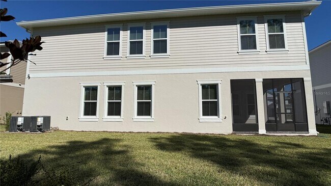 Building Photo - 14415 Crest Palm Ave