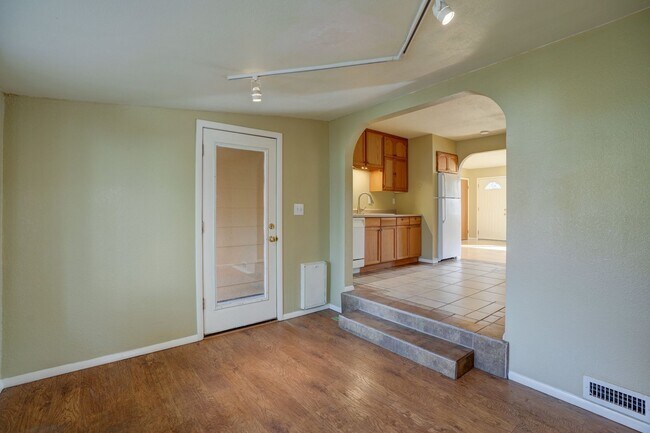 Building Photo - Home for Rent Near Willow Lake!