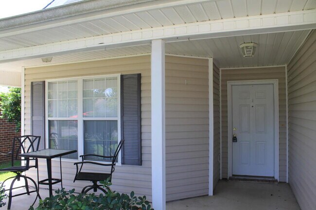 Building Photo - 1606 Trent St