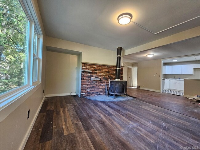 Building Photo - 2826 US-209