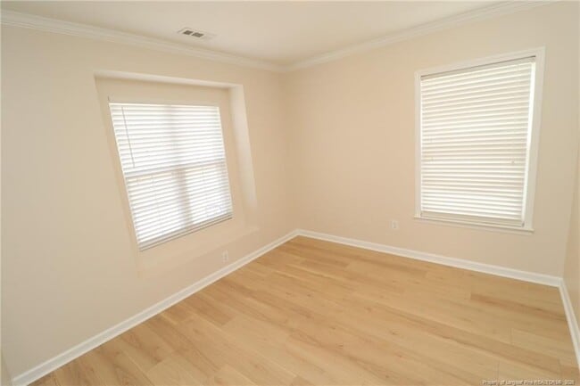 Building Photo - 240 Trayesan Dr