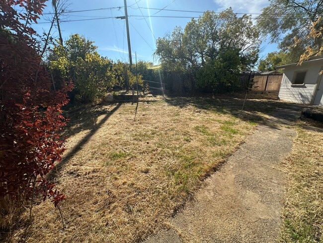 Building Photo - 3461 Ashley Ave