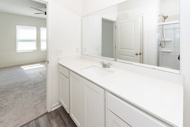 Building Photo - 713 Pisces Ln