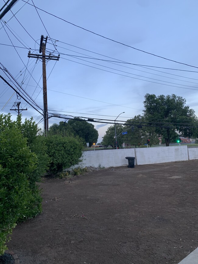 Building Photo - 2103 Avalon Ave