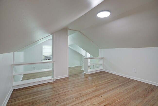 Building Photo - 821 NW 48th St