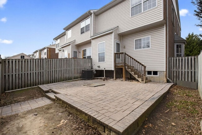 Building Photo - 5301 Seahorse Pl