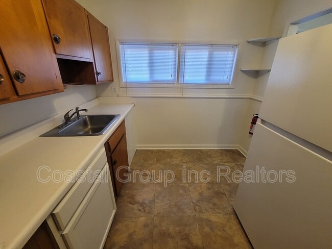 Building Photo - 1637 Wright Ln