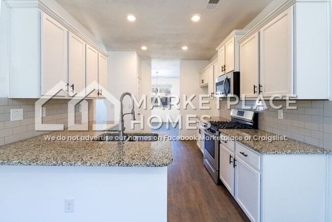 Building Photo - 4606 Southwind Rd