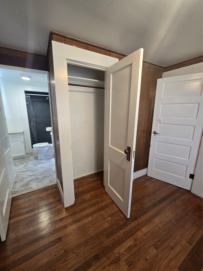 Building Photo - 316 N Walnut St