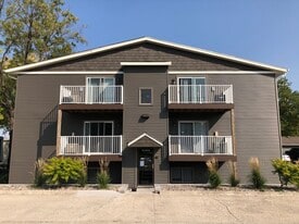 Building Photo - Spruce Pointe