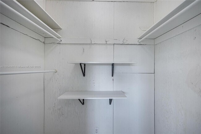 Building Photo - 25900 SW 167th Ave