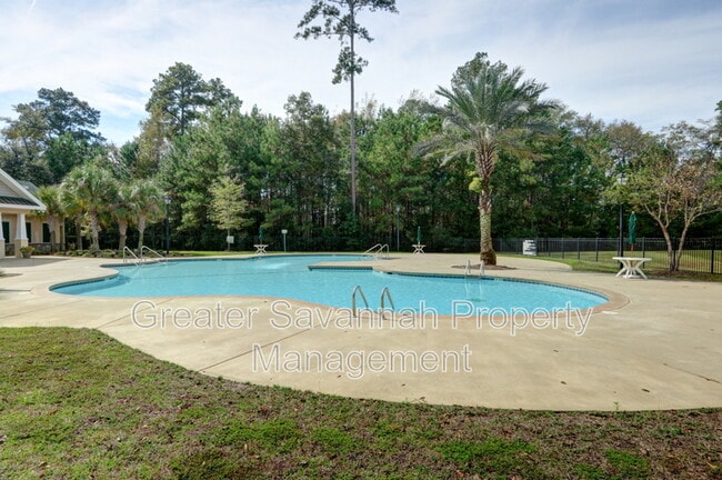 Building Photo - 145 Chapel Lake S