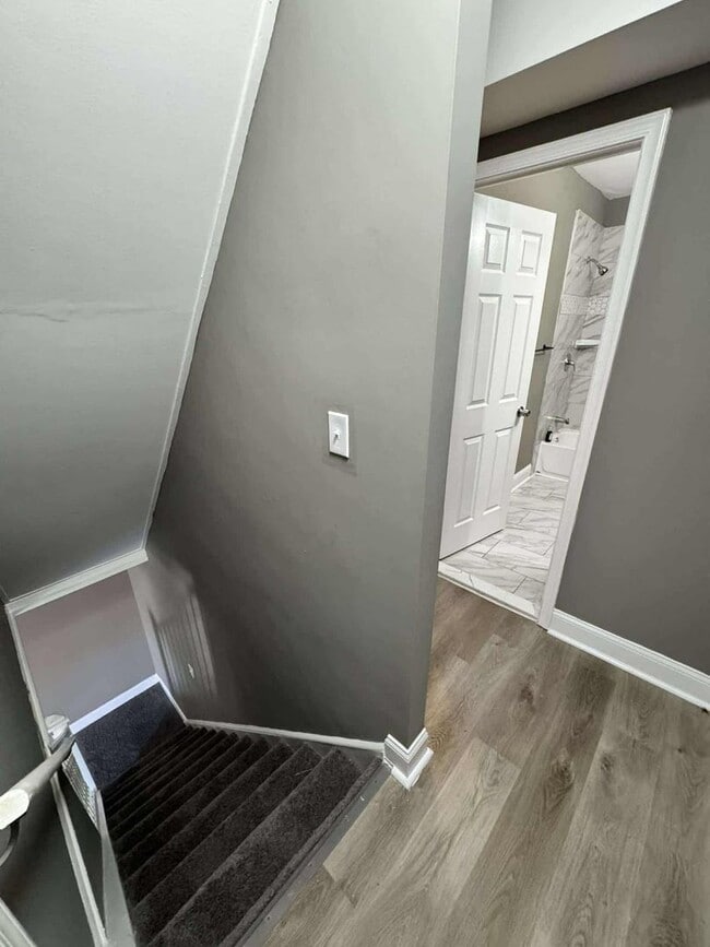 Building Photo - 3 Bedroom 2.5 Bathroom Townhouse