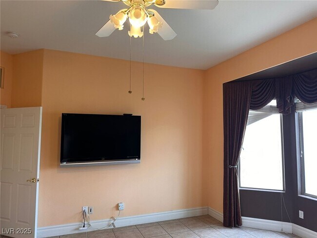 Building Photo - 141 Cliff Valley Dr