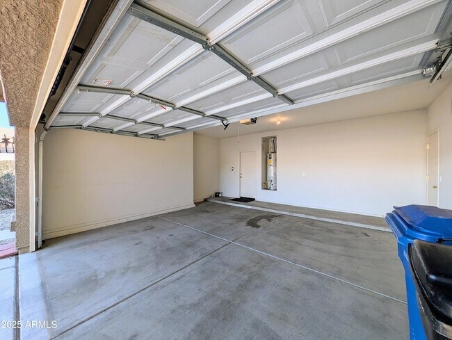 Building Photo - 16071 W Gelding Dr