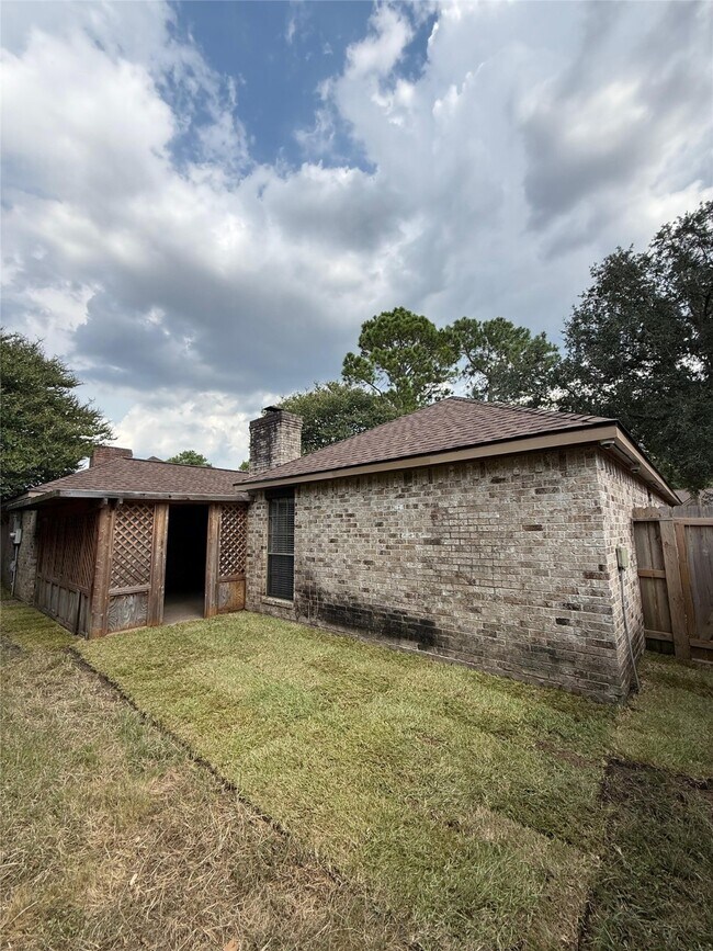 Building Photo - 1042 Cascade Creek Dr