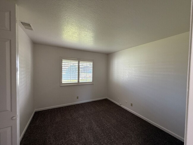 Building Photo - Single story home located in the Stonewood neighborhood!