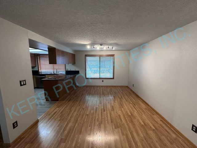 Building Photo - Charming 2-Bedroom / 2-Full Bathroom Condo Retreat in Happy Valley – Cozy Living Awaits!