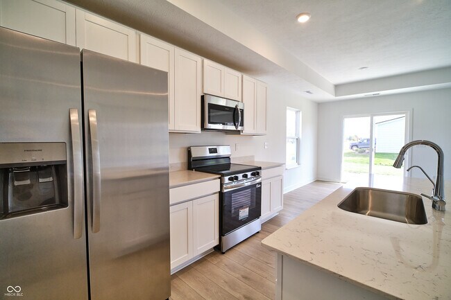 Building Photo - 8707 Maroska St
