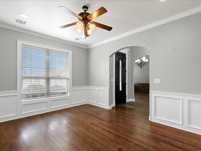 Building Photo - 2702 Waterford Ct