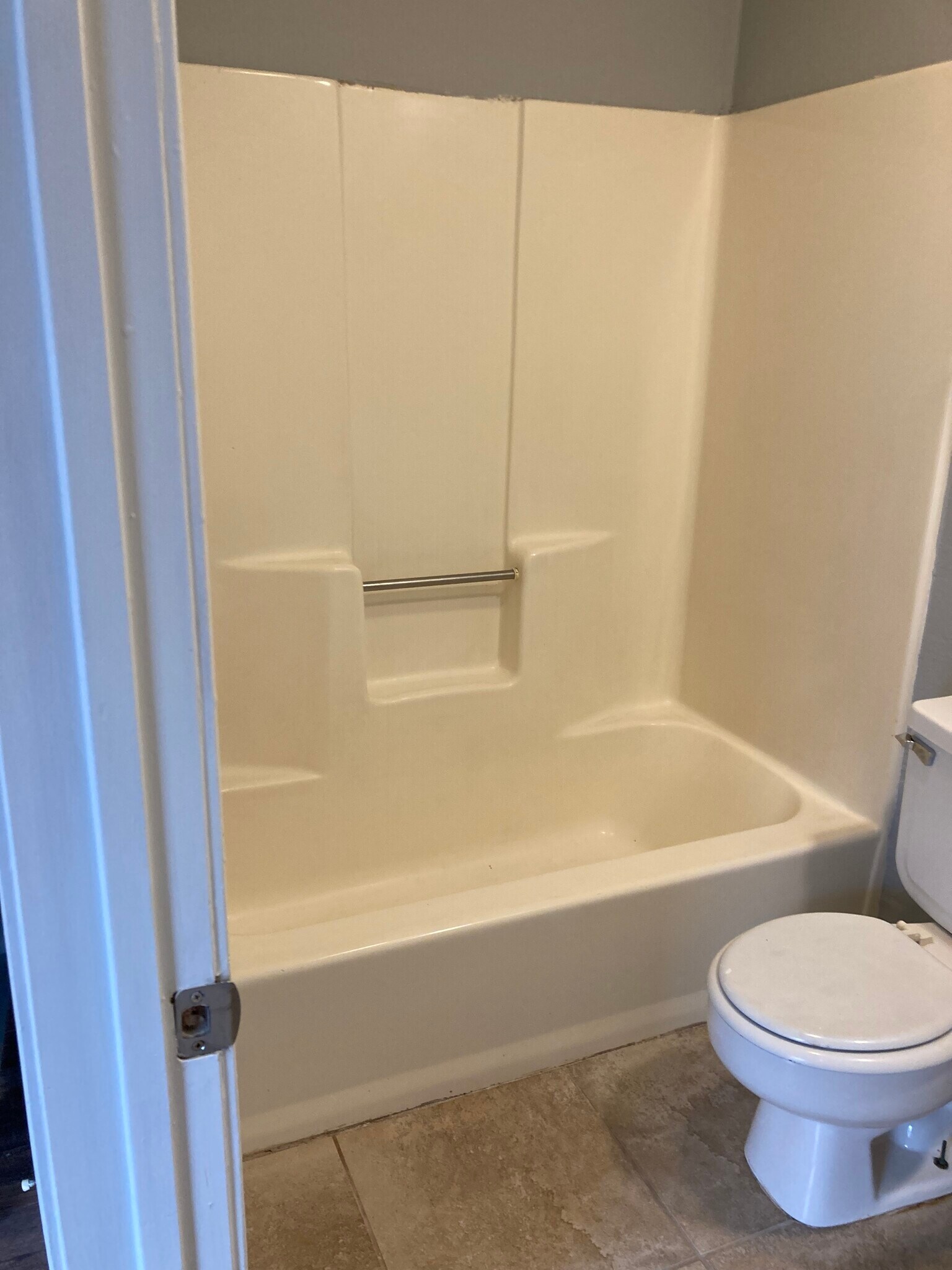 Building Photo - 13715 Kenner Ave