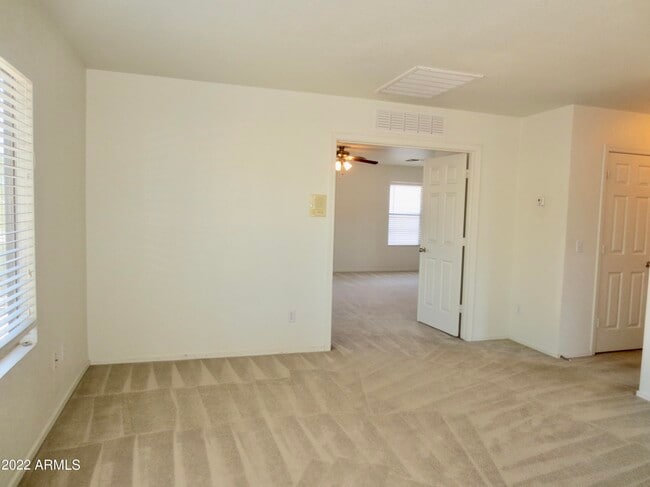 Building Photo - 2123 S Luther
