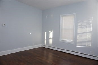 Building Photo - 107 Pond St