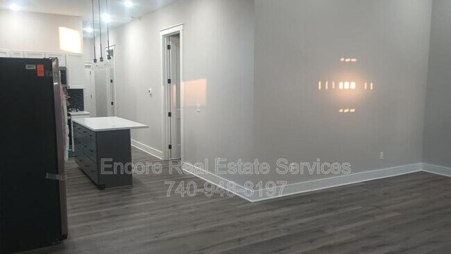 Building Photo - 14950 Park Pl Ave