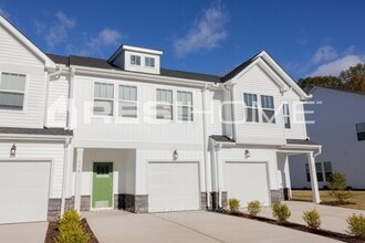 Building Photo - 207 Camber Ct