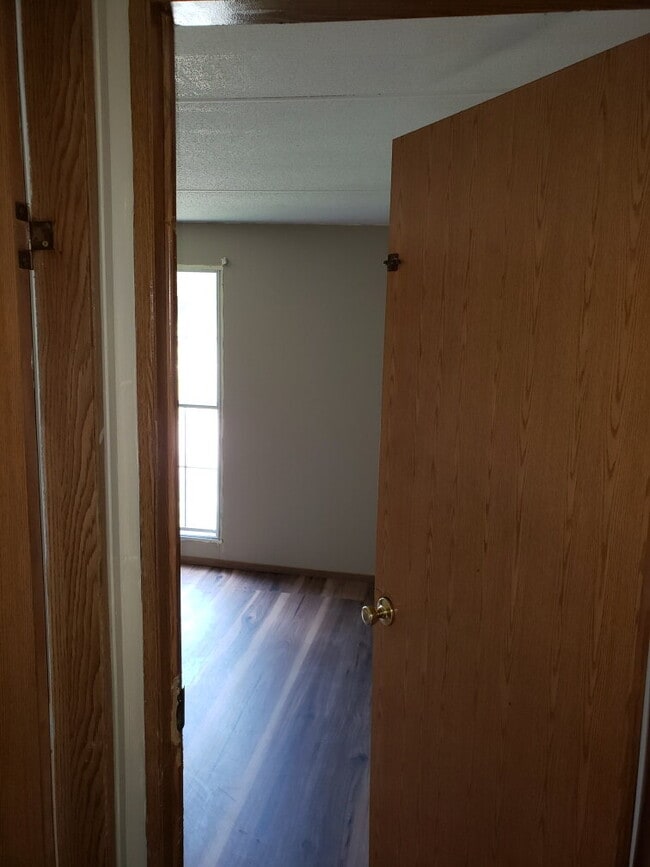 Building Photo - 39 Nobles Pk St