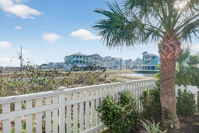 Building Photo - 3815 Seabreeze Ln