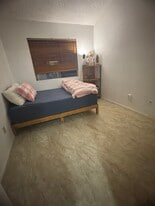 Building Photo - 12128 Drury Ln