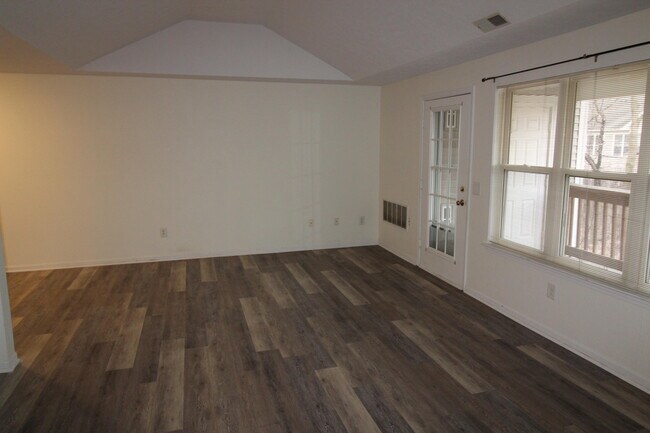 Building Photo - 1411 Heatherwood Ln