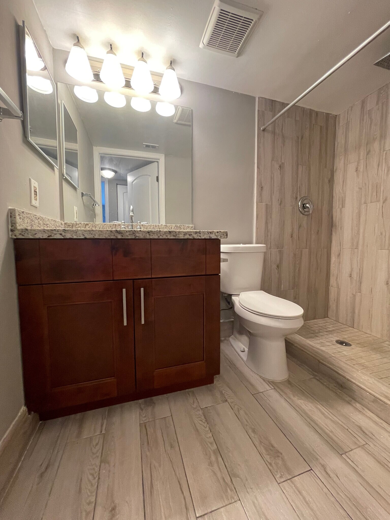 Building Photo - 5200 NW 31st Ave