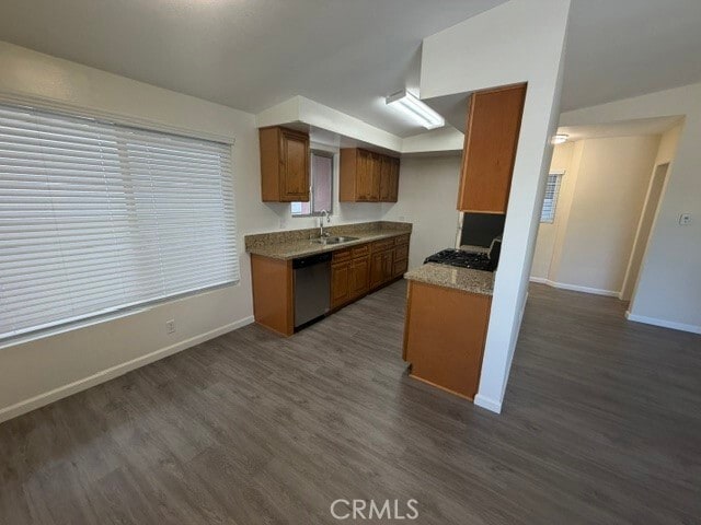 Building Photo - 13418 Moorpark St