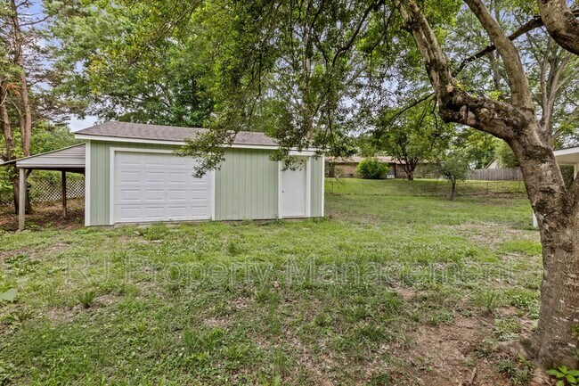 Building Photo - 5773 Redbud Cove