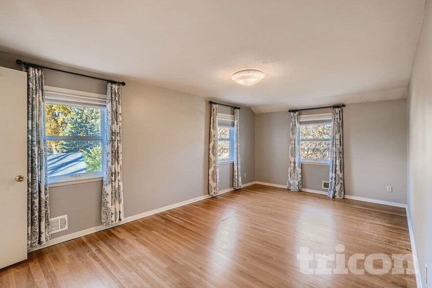 Building Photo - 13408 Colfax Ave S