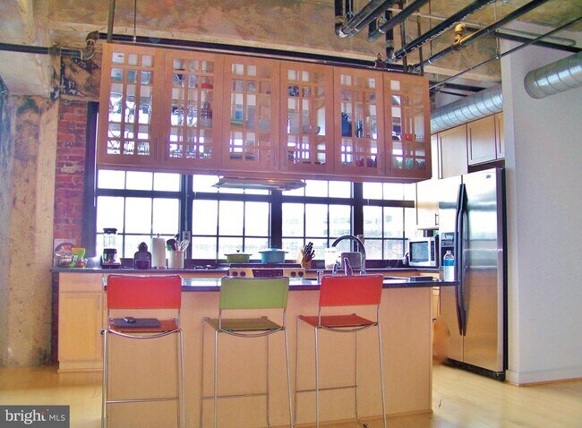 Building Photo - 234 Holliday St