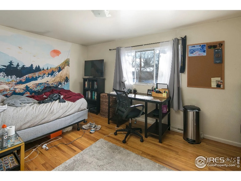 Building Photo - 3445 Moorhead Ave