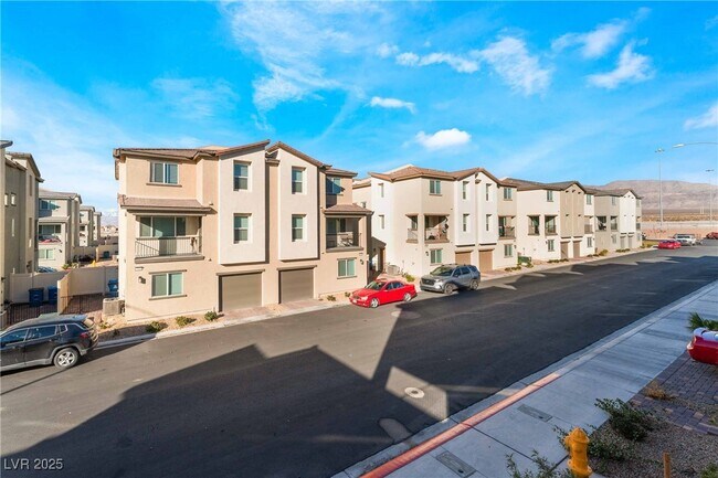 Building Photo - 7002 Crimson Shadow St