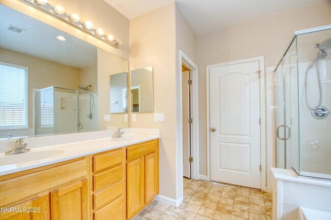 Building Photo - 495 Cortono Dr