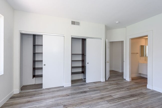 Building Photo - Quiet Carmel Valley Condo For Rent!