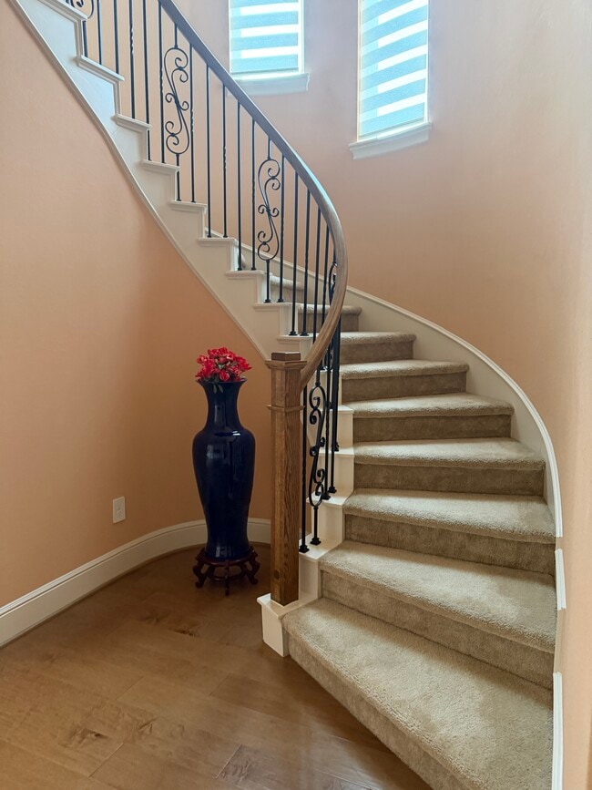 Building Photo - 5423 Caroline Lake Dr