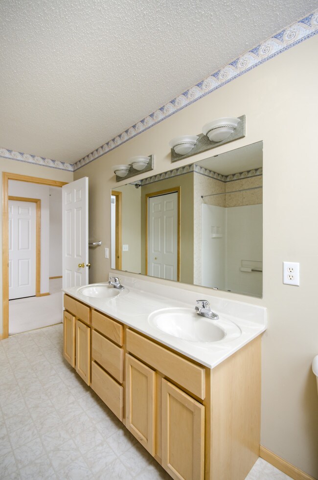 Building Photo - 6221 30th Ave NW