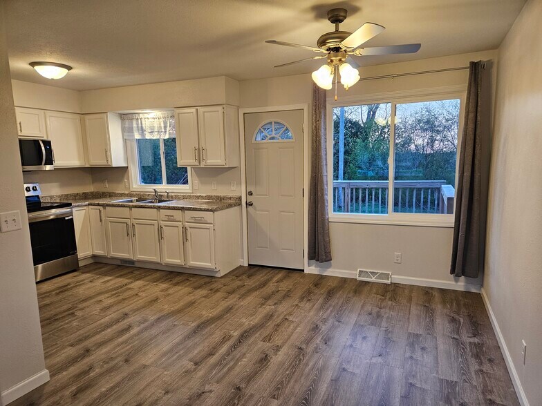 Dining Room - 923 Norwood Rd