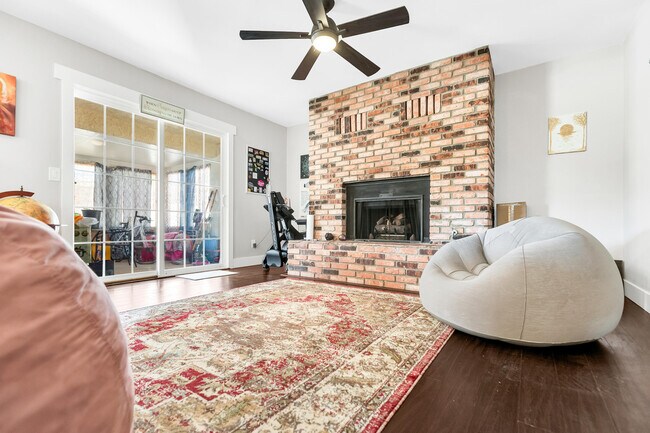 Building Photo - 73853 Playa Vista Dr