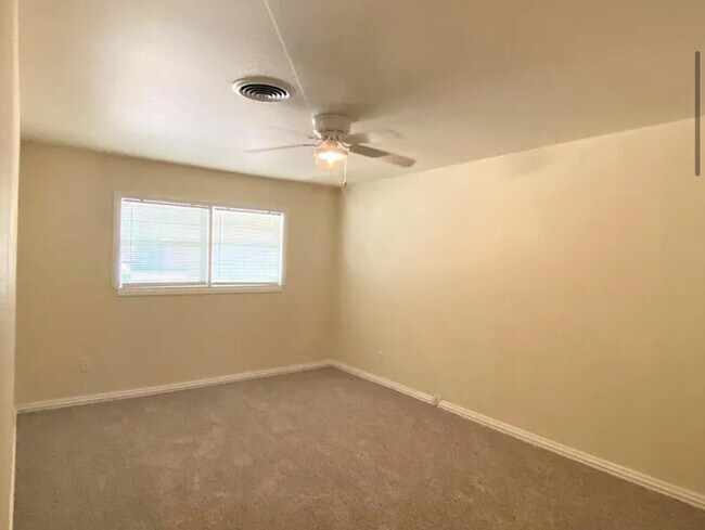Building Photo - 4908 43rd St