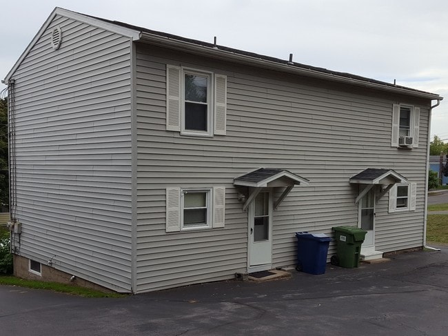 Building Photo - 298 Duer St